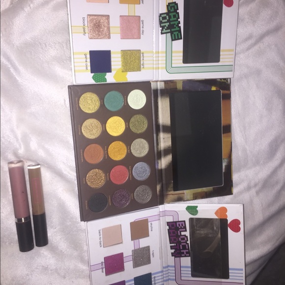 Makeup bundle - Picture 1 of 6